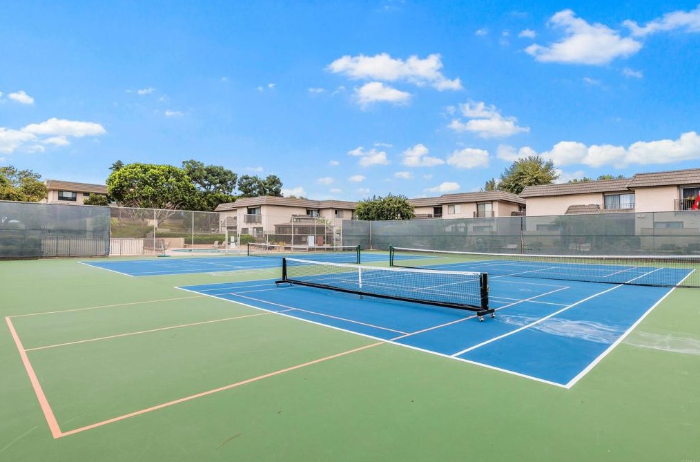 746 Sierra Ave, Solana Beach CA  92075-2615 exterior