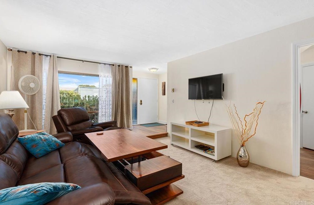 746 Sierra Ave, Solana Beach CA  92075-2615 exterior