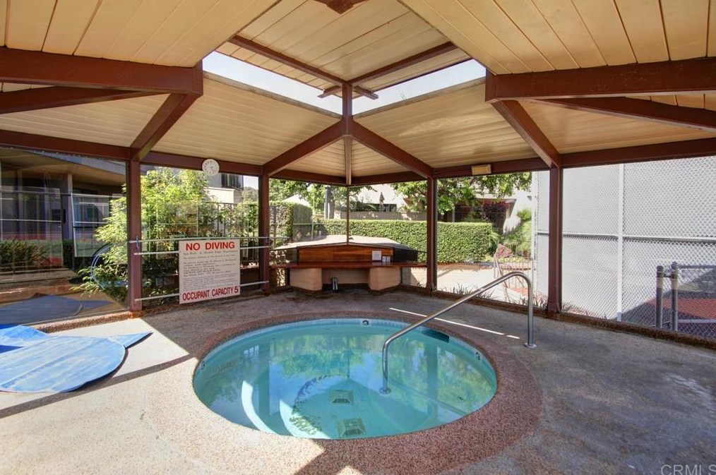 746 Sierra Ave, Solana Beach CA  92075-2615 exterior