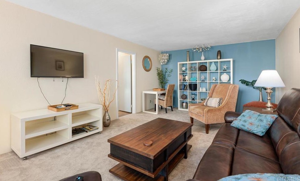 746 Sierra Ave, Solana Beach CA  92075-2615 exterior