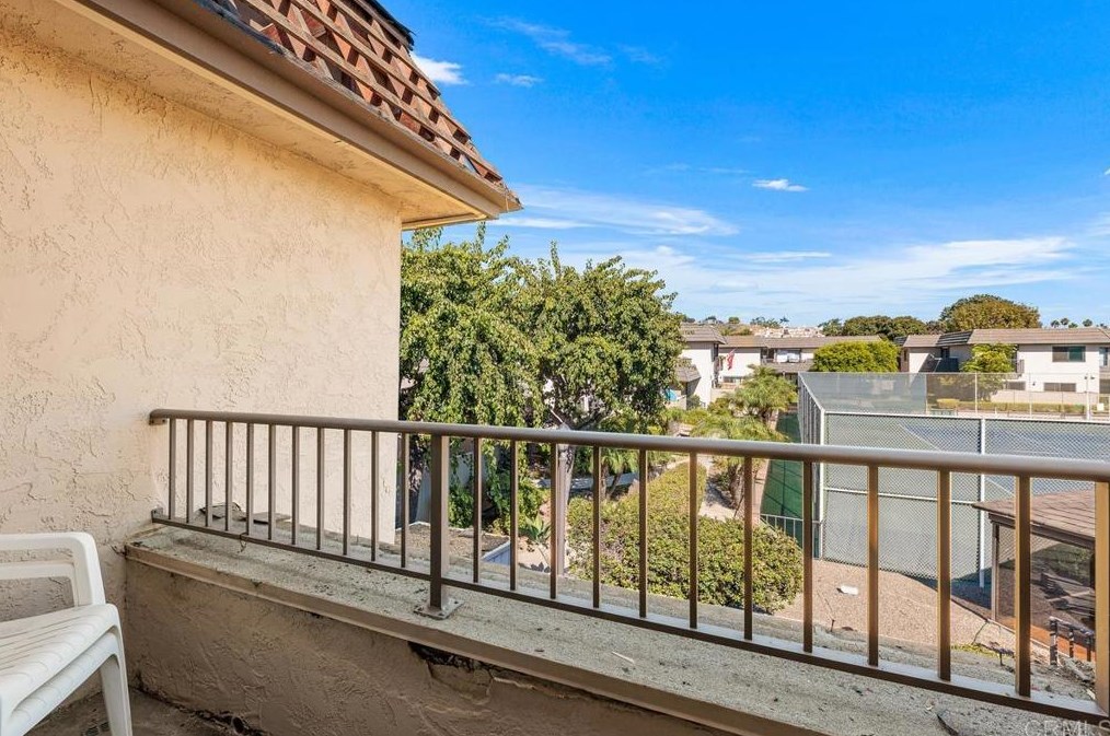 746 Sierra Ave, Solana Beach CA  92075-2615 exterior