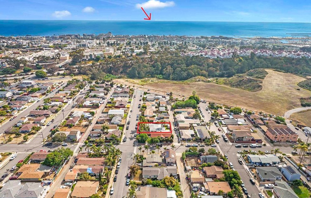 1344 Lemon St, Oceanside, CA 92058-2615