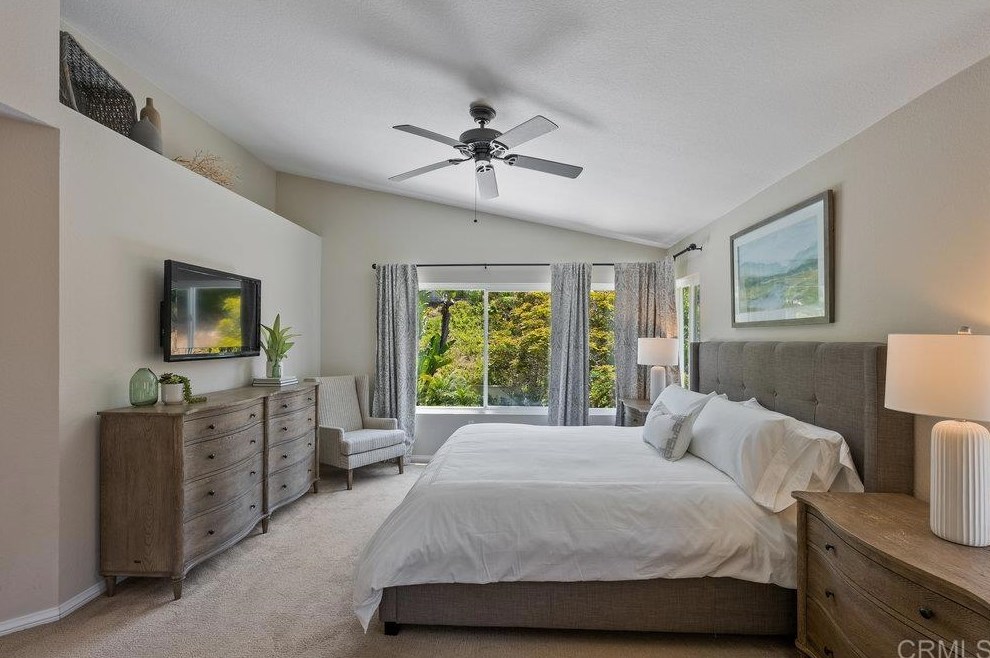 1963 White Birch Dr, Vista CA 92081-7317 exterior