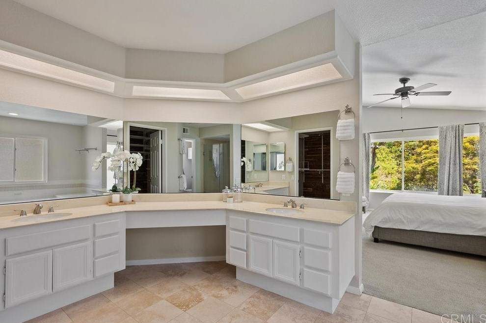 1963 White Birch Dr, Vista CA 92081-7317 exterior