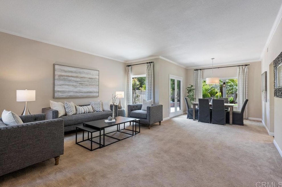 1963 White Birch Dr, Vista CA 92081-7317 exterior