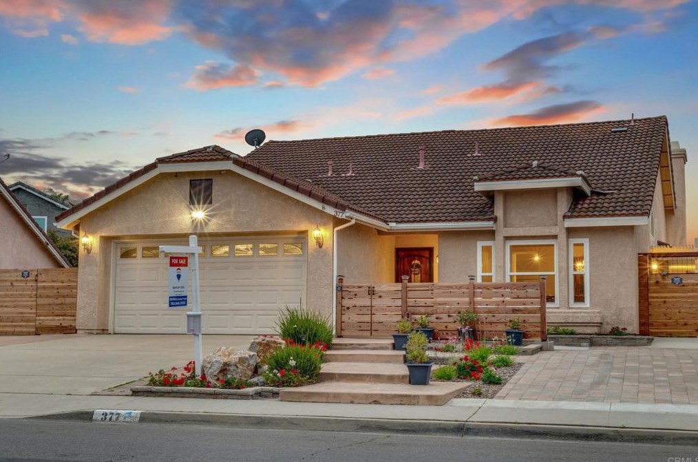 377 Apollo Dr, Vista CA  92084-4325 exterior