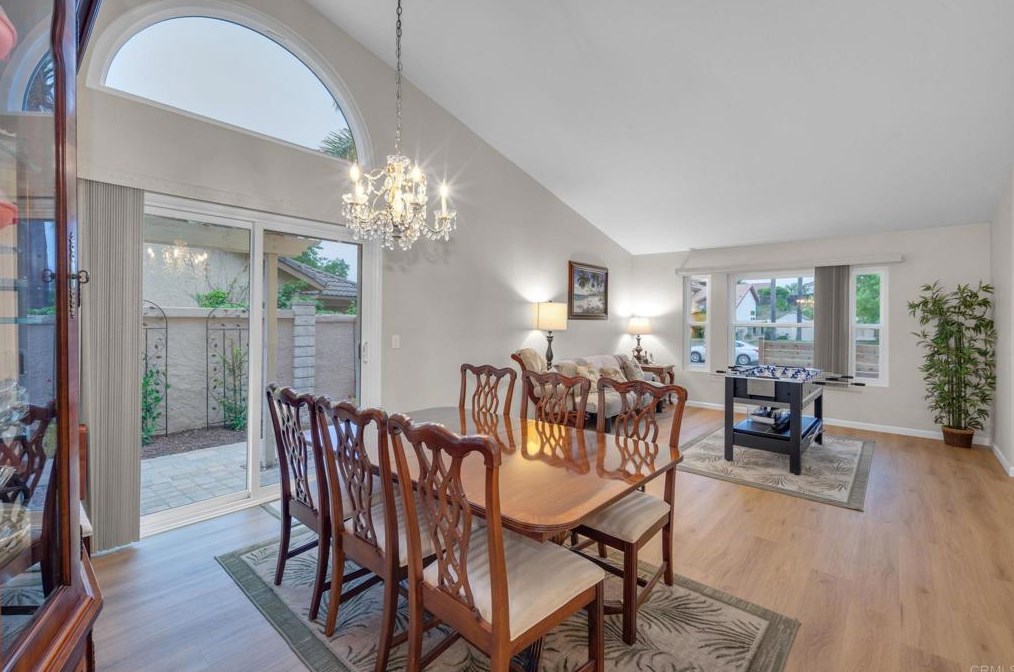 377 Apollo Dr, Vista CA  92084-4325 exterior