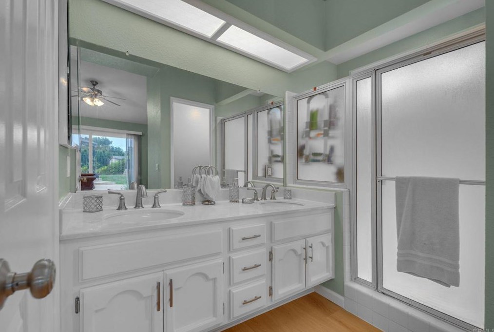 377 Apollo Dr, Vista CA  92084-4325 exterior