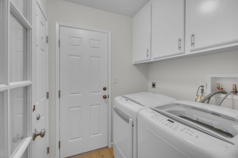 377 Apollo Dr, Vista CA  92084-4325 exterior