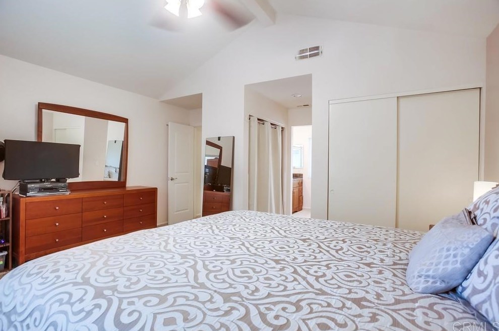 5663 Tumbleweed Way, Oceanside CA  92057-4833 exterior