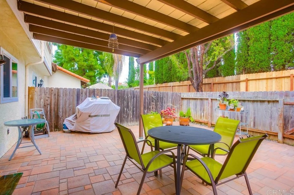 5663 Tumbleweed Way, Oceanside CA  92057-4833 exterior