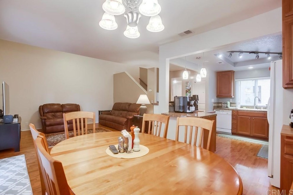 5663 Tumbleweed Way, Oceanside CA  92057-4833 exterior