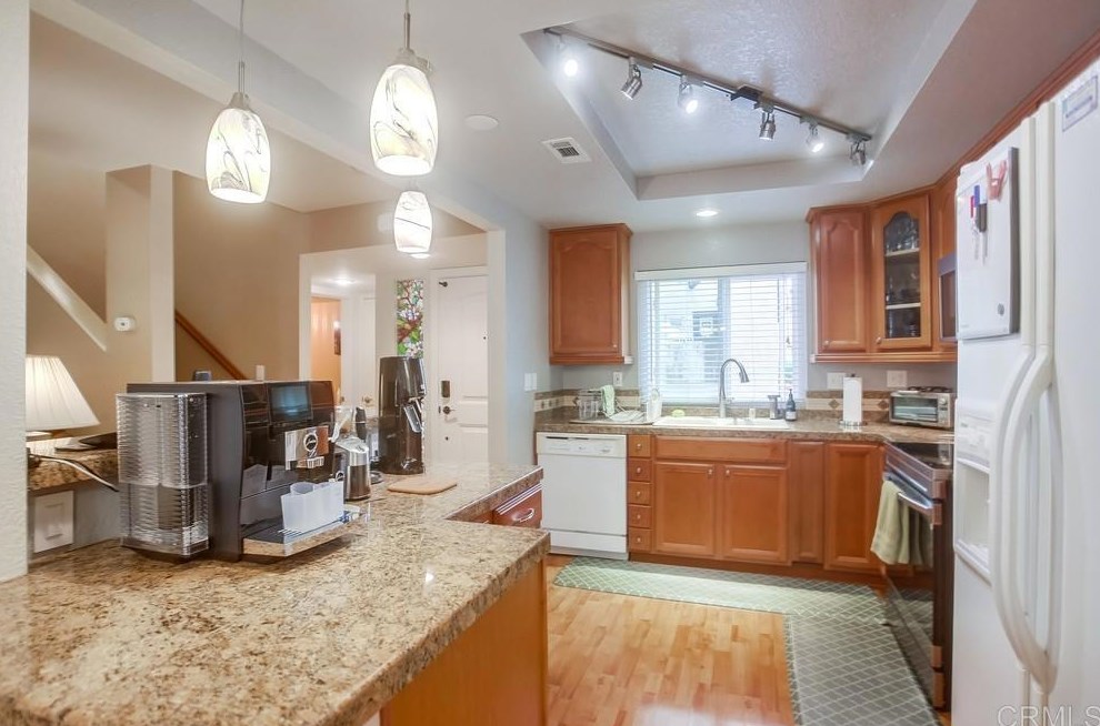 5663 Tumbleweed Way, Oceanside CA  92057-4833 exterior