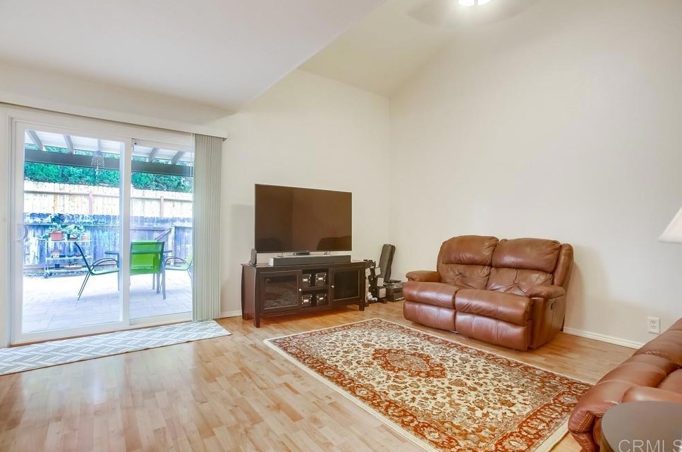 5663 Tumbleweed Way, Oceanside CA  92057-4833 exterior