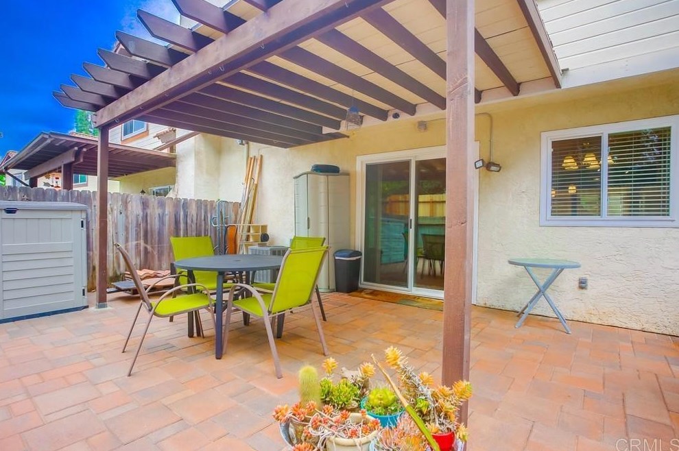 5663 Tumbleweed Way, Oceanside CA  92057-4833 exterior