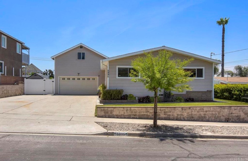 5995 Samuel St, La Mesa, CA 91942