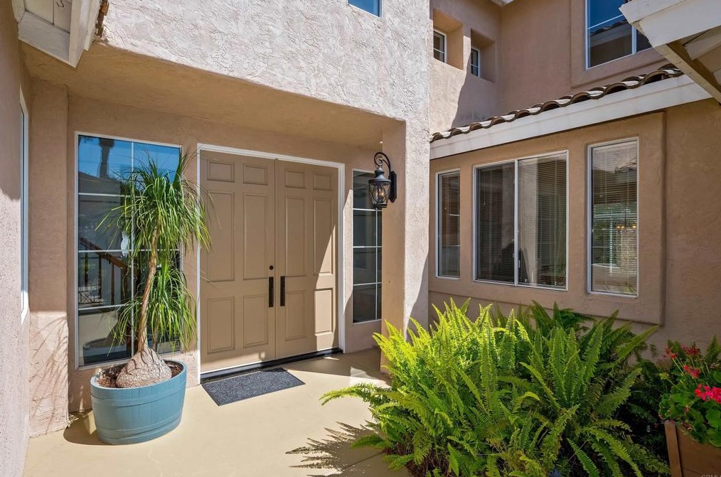 270 Borrego Ct, Oceanside, CA 92057