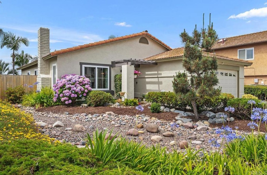 3381 Hollowtree Dr, Oceanside, CA 92058-1477