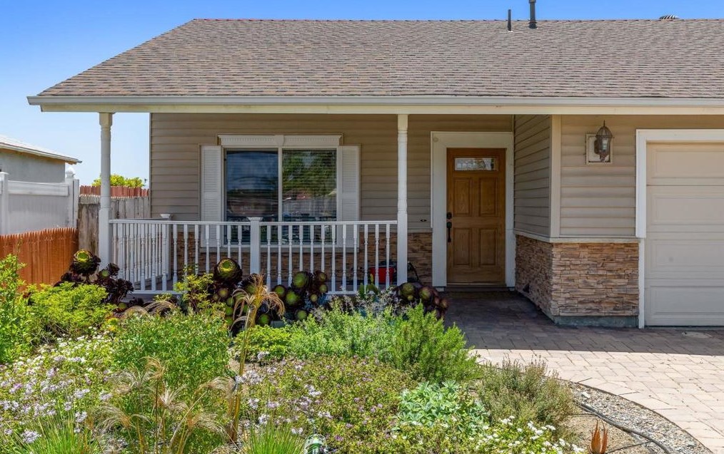 3921 Daisy Pl, Oceanside, CA 92056