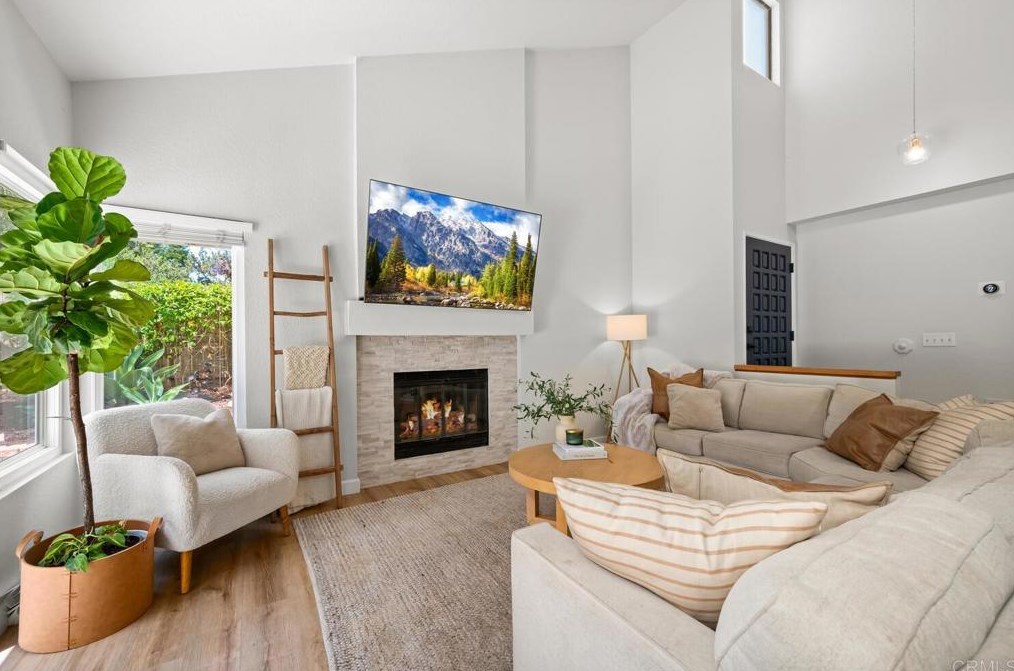 449 Countrywood Ln, Encinitas, CA 92024