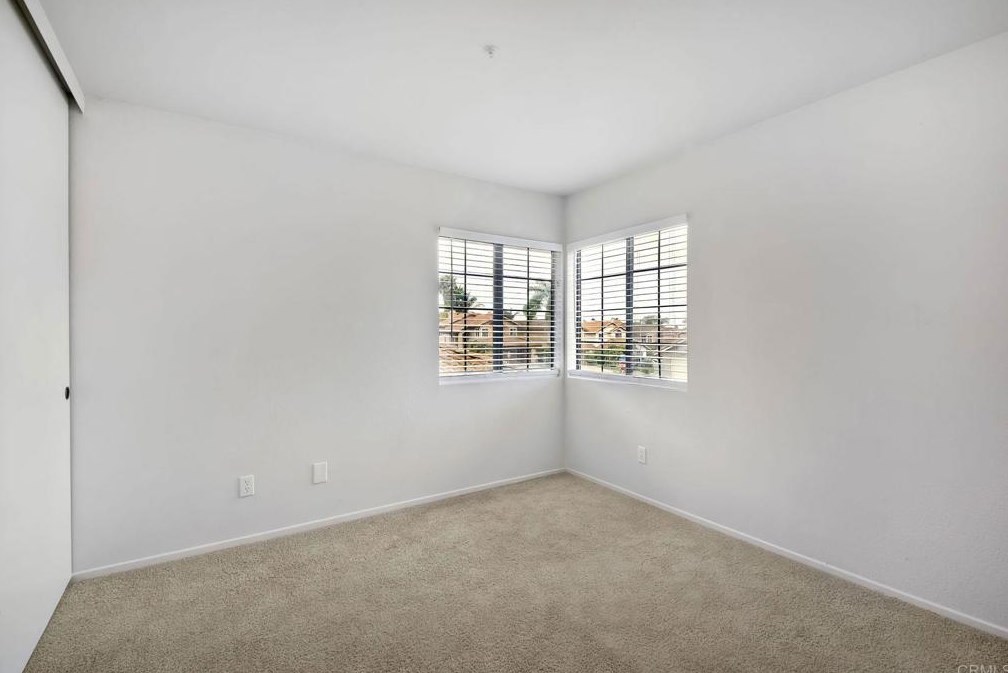 647 Paseo Rio, Vista CA  92081-6323 exterior