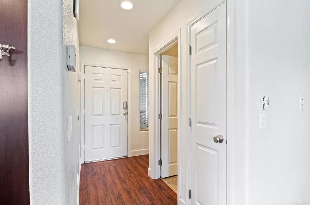 1059 Shadowridge Dr #2, Vista, CA 92081