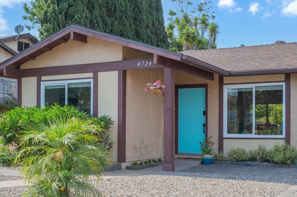 4724 Sunny Hills Rd, Oceanside, CA 92056