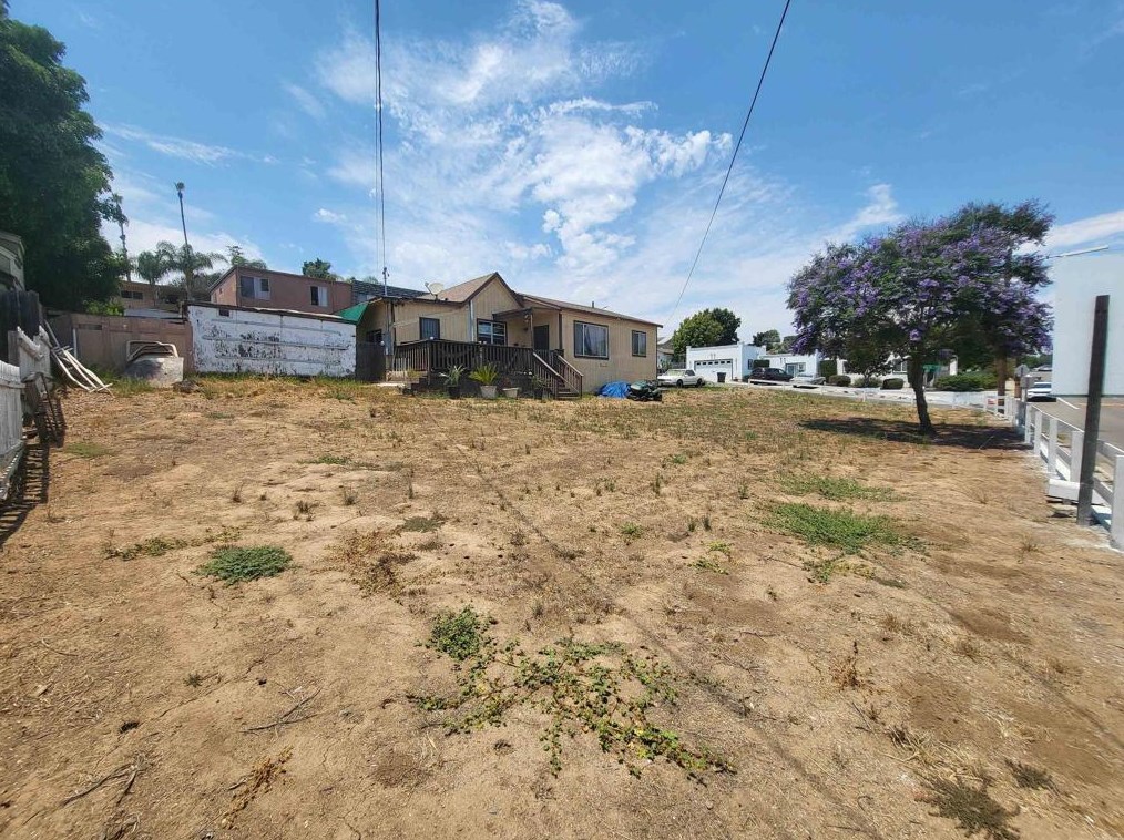 132 N Mission Rd, Fallbrook, CA 92028