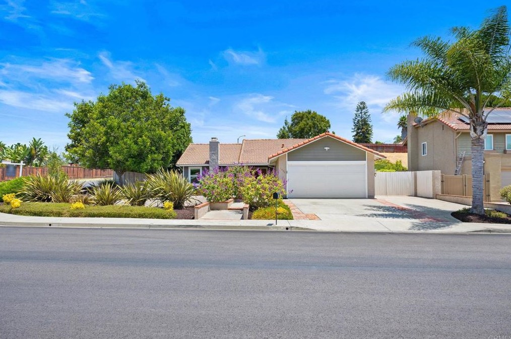 1406 Broken Hitch Rd, Oceanside, CA 92056