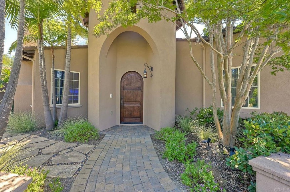 9225 Bernardo Lakes Dr, San Diego, CA 92127