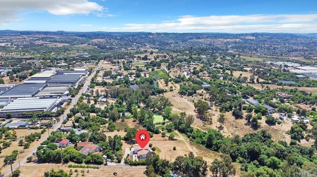 2748 Ramona Dr, Vista CA  92084-1635 exterior