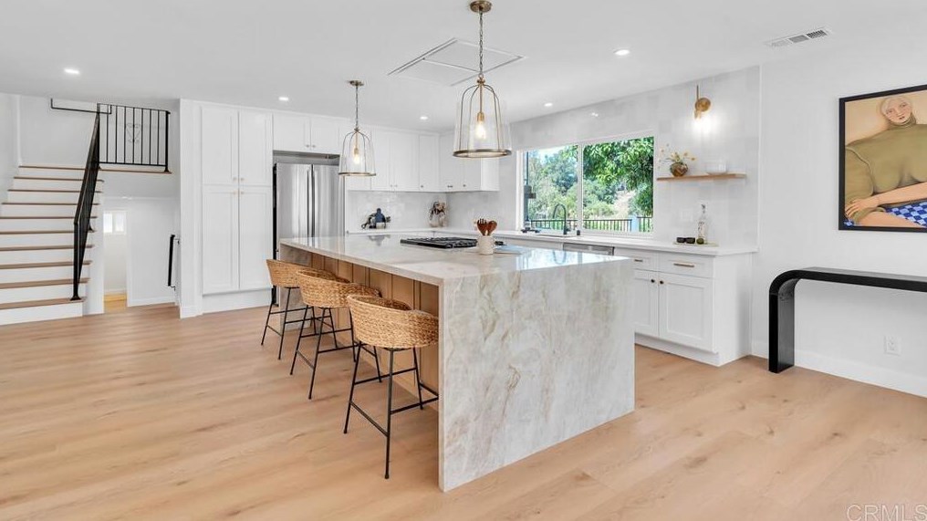 2748 Ramona Dr, Vista CA  92084-1635 exterior