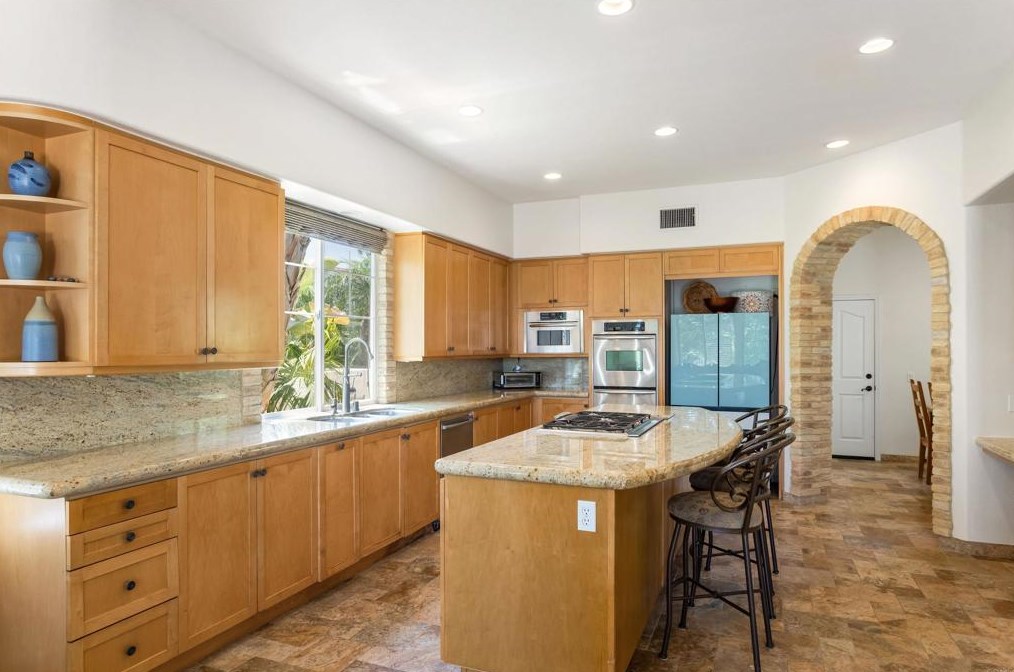7212 Calidris Ln, Carlsbad, CA 92011-4800
