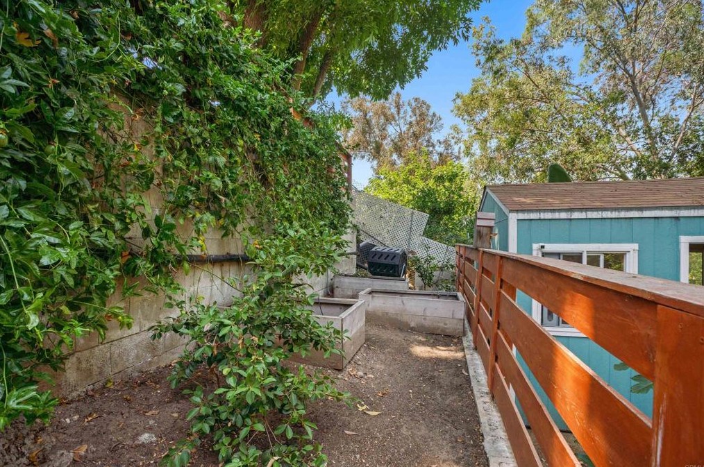 1776 Pentuckett Ave, San Diego CA  92104-5728 exterior