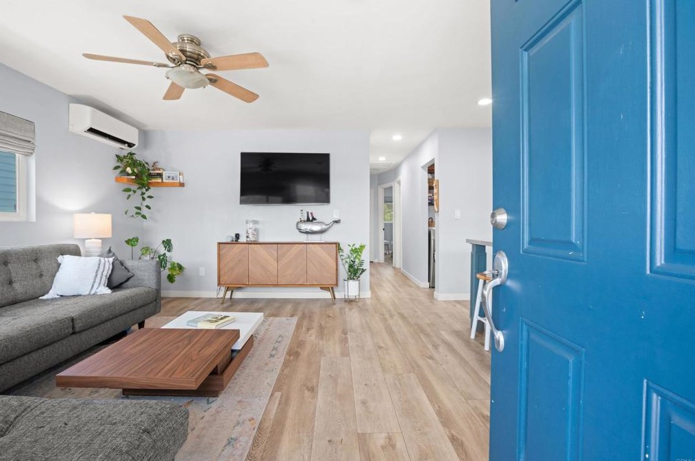 1776 Pentuckett Ave, San Diego CA  92104-5728 exterior