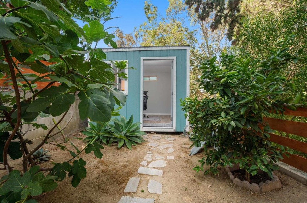 1776 Pentuckett Ave, San Diego CA  92104-5728 exterior