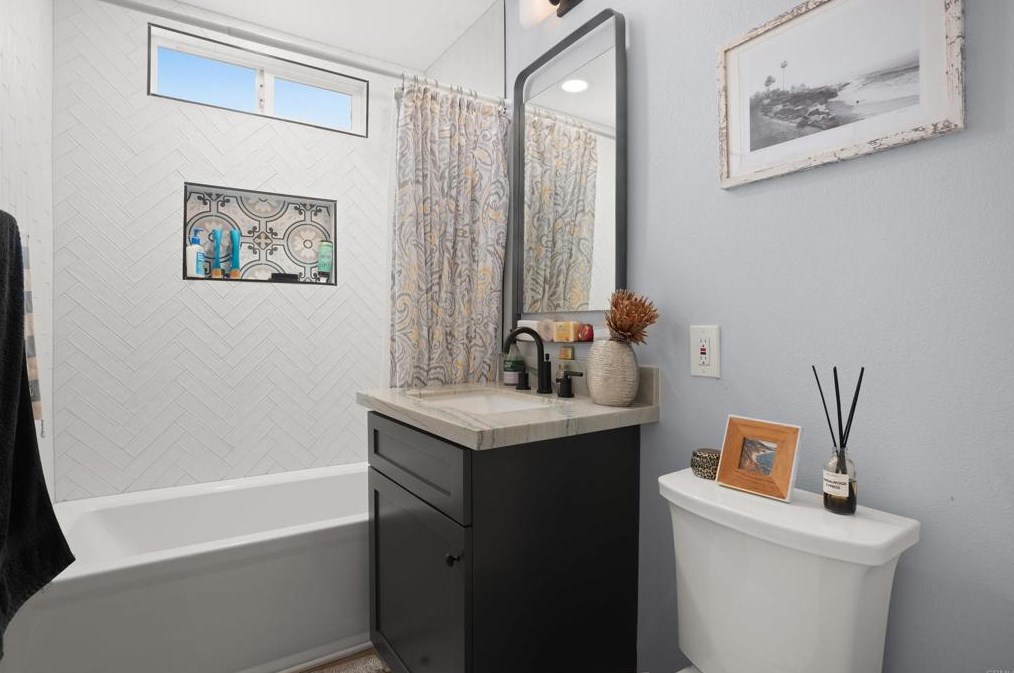 1776 Pentuckett Ave, San Diego CA  92104-5728 exterior