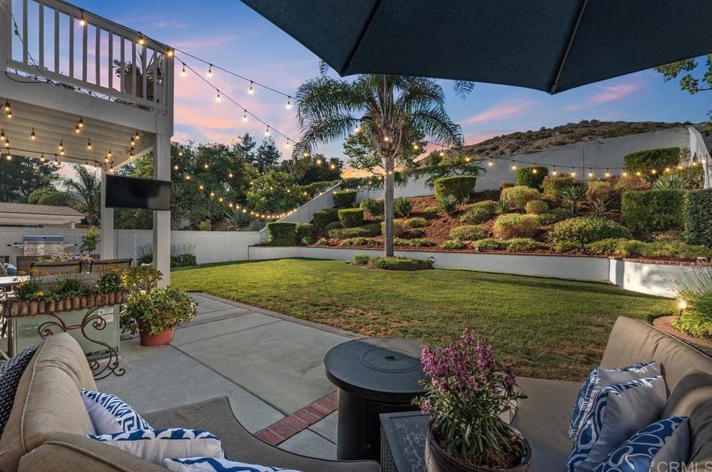 2246 Orange Grove Pl, Escondido, CA 92027