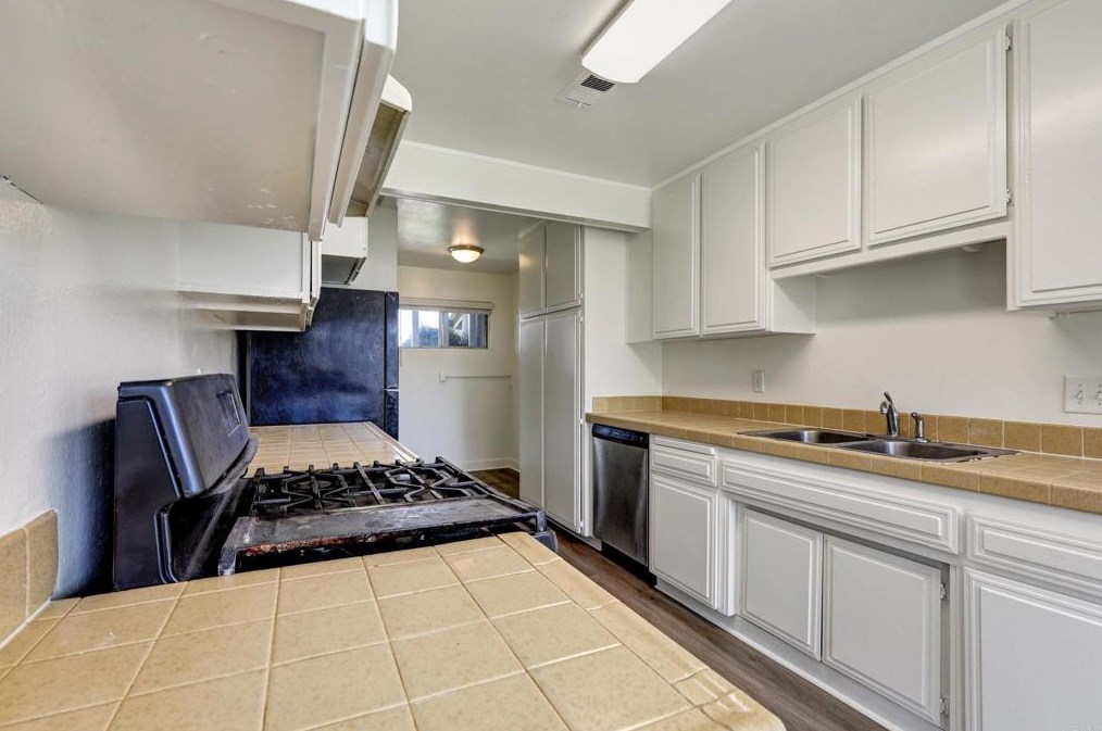 1659 Rush Ave, Vista, CA 92084