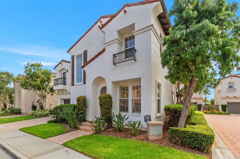 7263 Surfbird Cir, Carlsbad CA  92011-4022 exterior