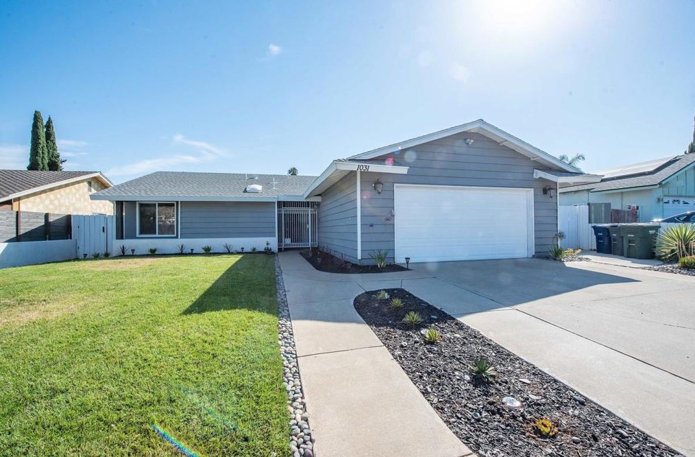 1031 Gale St, Escondido, CA 92027