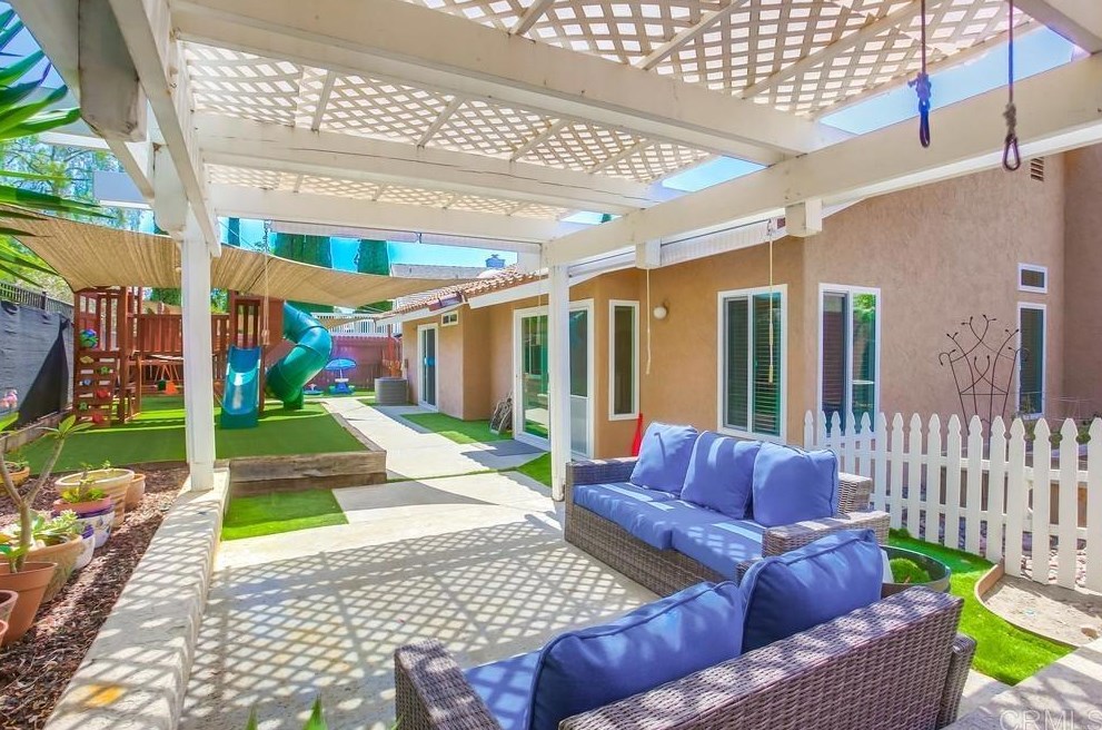 5338 Rio Plata Dr, Oceanside, CA 92057