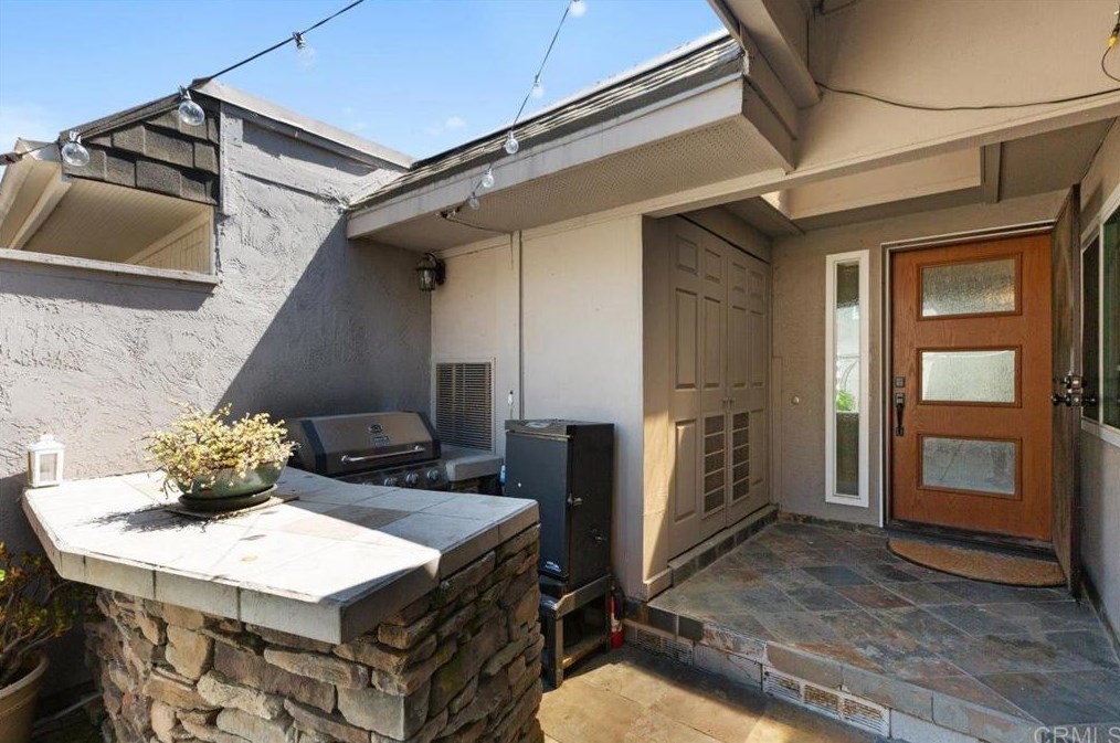 6231 Caminito Juanico, San Diego CA 92111-7233 exterior