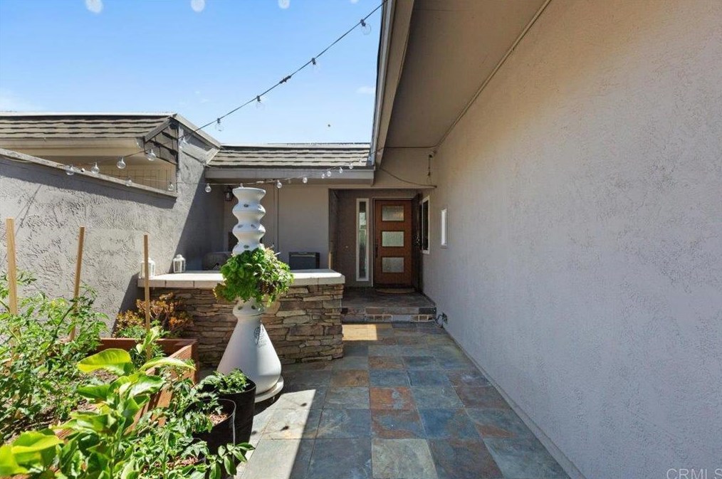 6231 Caminito Juanico, San Diego CA 92111-7233 exterior