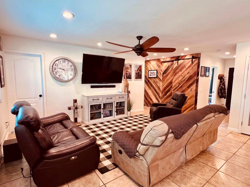 2322 Mark Pl, Escondido, CA 92027