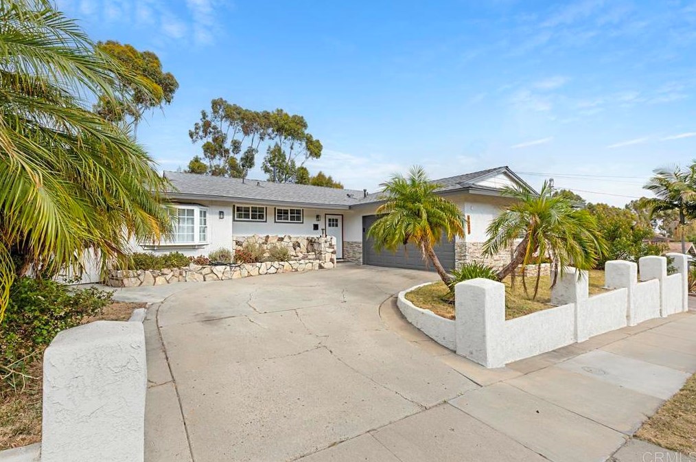 6421 E Lake Dr, San Diego, CA 92119