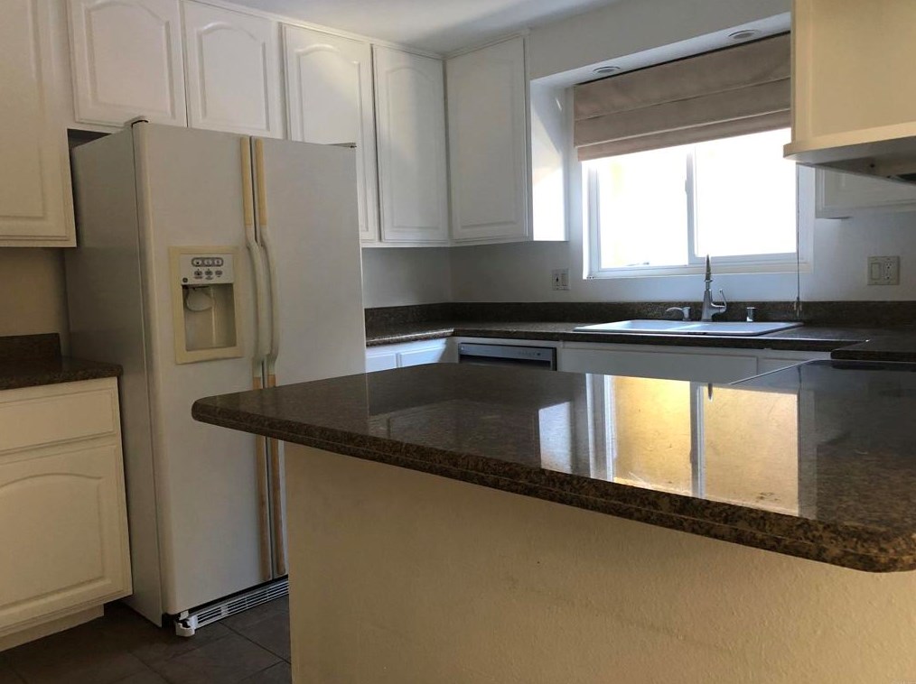 3167 Camino Crest Dr, Oceanside, CA 92056