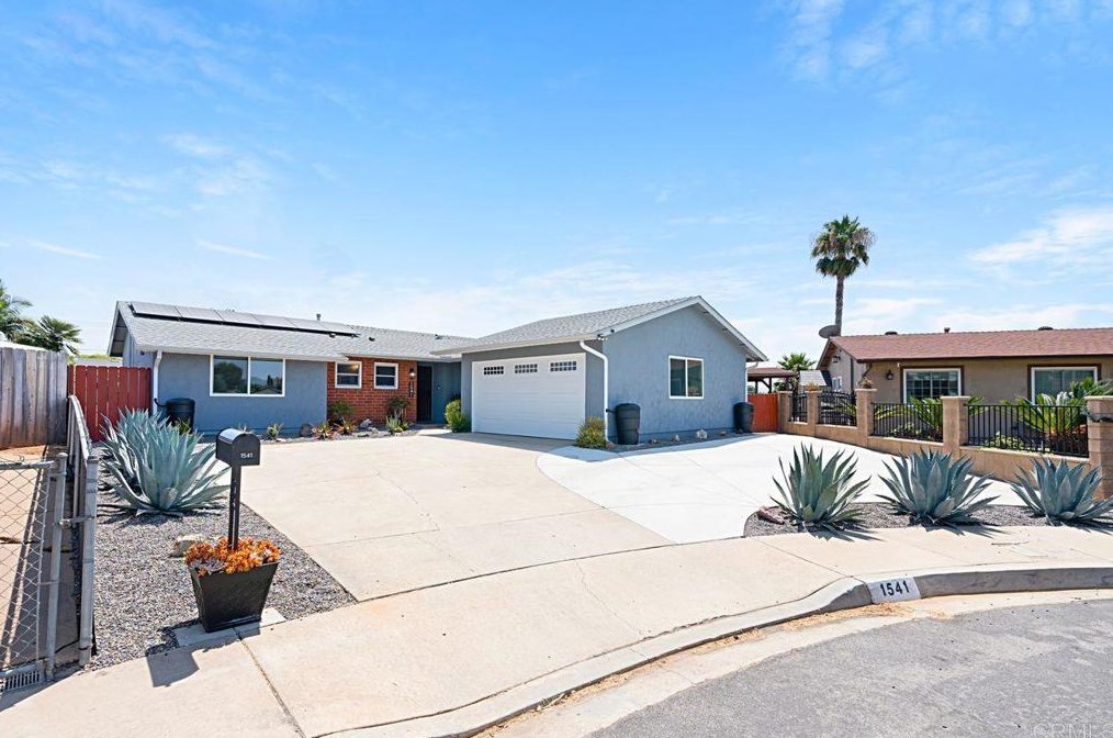 1541 Magnolia Pl, Escondido, CA 92027