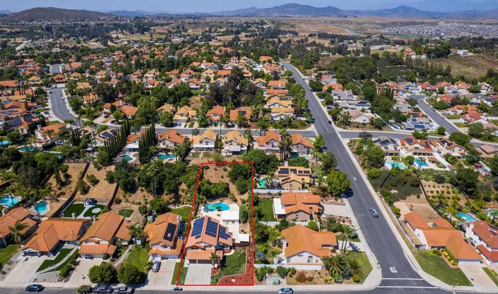 40420 Calle Medusa, Temecula CA 92591-6909 exterior