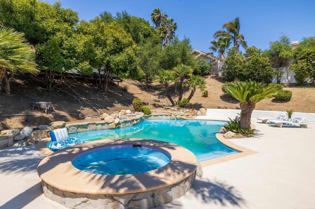 40420 Calle Medusa, Temecula CA 92591-6909 exterior